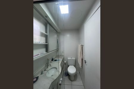 Apartamento à venda com 76m², 3 quartos e 1 vaga Apartamento à venda com 76m², 3 quartos e 1 vagaBanheiro