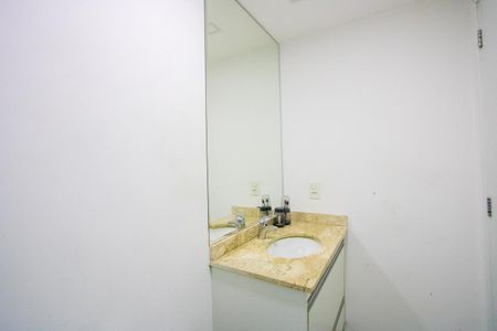 Apartamento à venda com 62m², 2 quartos e 1 vaga Apartamento à venda com 62m², 2 quartos e 1 vagaBanheiro social