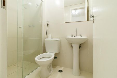 Apartamento para alugar com 77m², 3 quartos e 2 vagas Apartamento para alugar com 77m², 3 quartos e 2 vagasBanheiro da Suíte