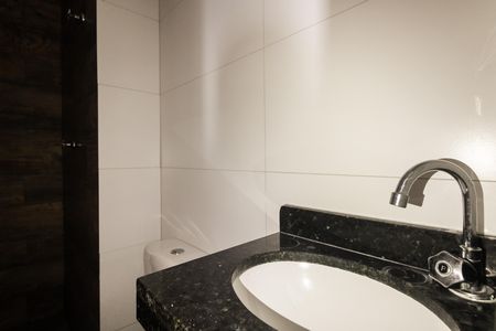 Apartamento para alugar com 38m², 2 quartos e 1 vaga Apartamento para alugar com 38m², 2 quartos e 1 vagaBanheiro