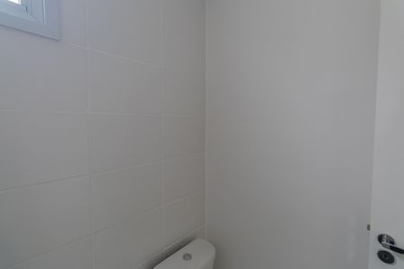 Banheiro de apartamento à venda com 2 quartos, 40m² em Vila Mazzei, São Paulo