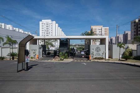 Apartamento para alugar com 54m², 2 quartos e 1 vagaFachada do Condomínio