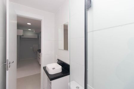 Banheiro de apartamento para alugar com 2 quartos, 31m² em Parque Novo Mundo, São Paulo