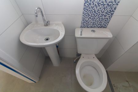 Apartamento à venda com 35m², 2 quartos e sem vaga Apartamento à venda com 35m², 2 quartos e sem vagaBanheiro
