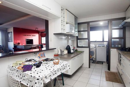 Apartamento à venda com 130m², 3 quartos e 3 vagasCozinha