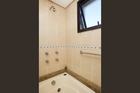 Apartamento à venda com 130m², 3 quartos e 3 vagasBanheiro 1 Quarto Suíte
