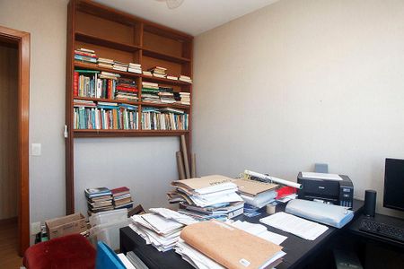 Apartamento à venda com 130m², 3 quartos e 3 vagasQuarto 2