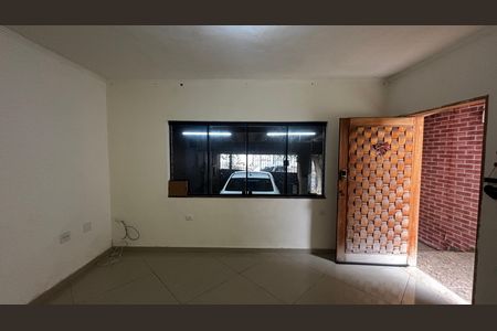 Casa para alugar com 235m², 3 quartos e 2 vagasSala