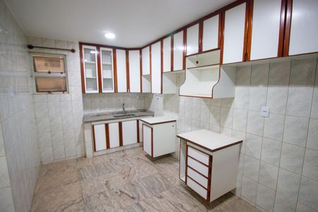 Apartamento para alugar com 186m², 4 quartos e 1 vagaCozinha