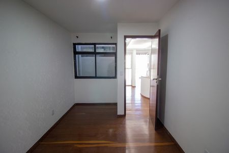Apartamento para alugar com 186m², 4 quartos e 1 vagaQuarto 2