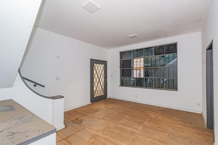 Casa para alugar com 190m², 3 quartos e 3 vagas Casa para alugar com 190m², 3 quartos e 3 vagasSala