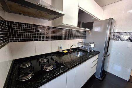 Cozinha de apartamento à venda com 2 quartos, 63m² em Vila Príncipe de Gales, Santo André