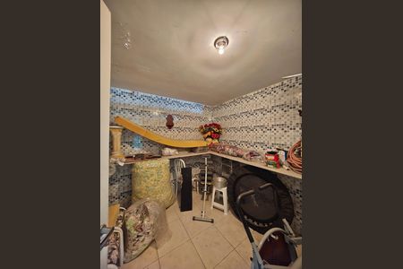 Casa de condomínio à venda com 637m², 3 quartos e 5 vagasQuarto de serviço