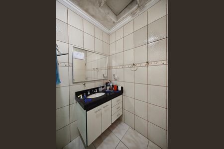 Casa de condomínio à venda com 637m², 3 quartos e 5 vagasBanheiro da suíte 2
