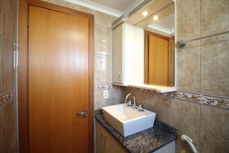 Apartamento à venda com 80m², 3 quartos e 2 vagasBanheiro da Suíte 1