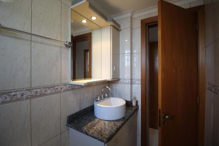Apartamento à venda com 80m², 3 quartos e 2 vagasBanheiro