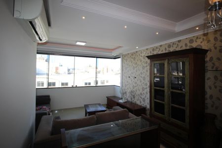 Apartamento à venda com 80m², 3 quartos e 2 vagasSala