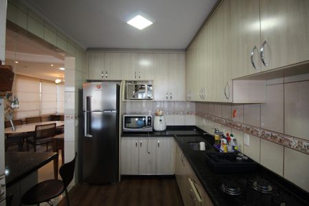 Apartamento à venda com 80m², 3 quartos e 2 vagasCozinha