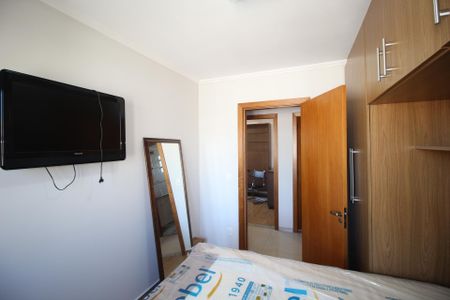 Apartamento à venda com 80m², 3 quartos e 2 vagasQuarto 2