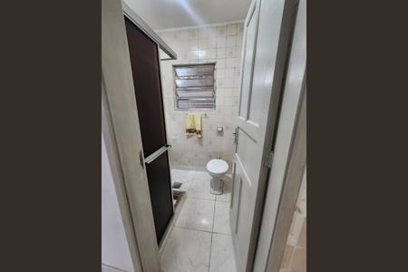 Banheiro de casa para alugar com 2 quartos, 160m² em Saboó, Santos