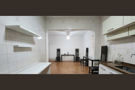 Banheiro de casa para alugar com 2 quartos, 160m² em Saboó, Santos