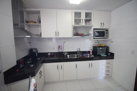 Apartamento para alugar com 100m², 3 quartos e 2 vagasCozinha e Área de Serviço