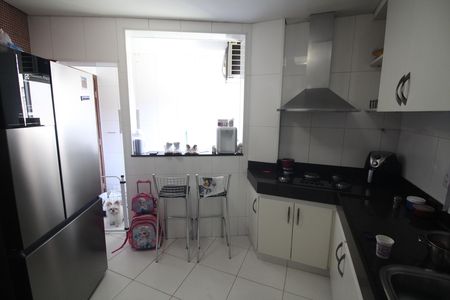 Apartamento para alugar com 100m², 3 quartos e 2 vagasCozinha e Área de Serviço