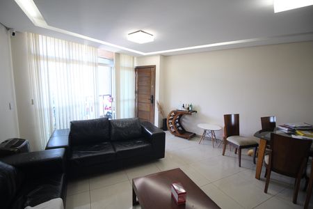 Sala de apartamento à venda com 3 quartos, 100m² em Eldorado, Contagem