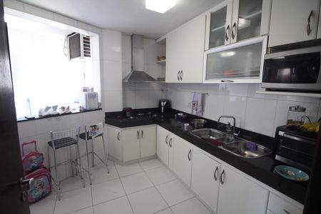 Apartamento para alugar com 100m², 3 quartos e 2 vagasCozinha e Área de Serviço