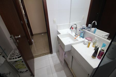 Apartamento para alugar com 100m², 3 quartos e 2 vagasBanheiro