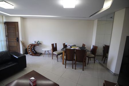 Apartamento para alugar com 100m², 3 quartos e 2 vagasSala