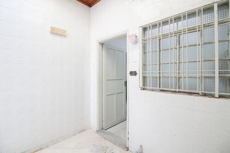 Casa de condomínio à venda com 115m², 2 quartos e 1 vagaÁrea de Serviço e Quintal