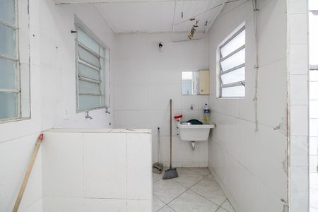Casa de condomínio à venda com 115m², 2 quartos e 1 vagaÁrea de Serviço e Quintal