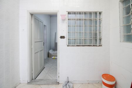 Casa de condomínio à venda com 115m², 2 quartos e 1 vagaÁrea de Serviço e Quintal
