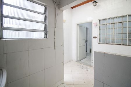 Casa de condomínio à venda com 115m², 2 quartos e 1 vagaÁrea de Serviço e Quintal