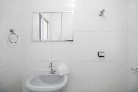 Casa de condomínio à venda com 115m², 2 quartos e 1 vagaBanheiro