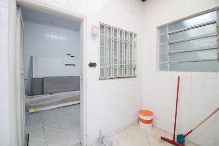 Casa de condomínio à venda com 115m², 2 quartos e 1 vagaÁrea de Serviço e Quintal