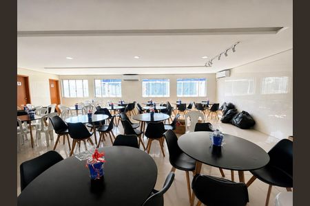 Apartamento para alugar com 48m², 2 quartos e 1 vagaÁrea comum - Salão de festas