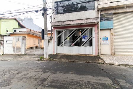 Casa para alugar com 336m², 3 quartos e 2 vagasFachada + Placa