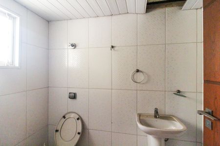 Casa para alugar com 336m², 3 quartos e 2 vagasBanheiro de Serviço