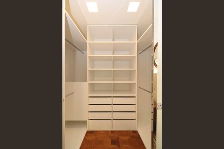 Apartamento para alugar com 110m², 2 quartos e 2 vagasCloset da suíte 2