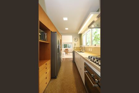 Apartamento para alugar com 110m², 2 quartos e 2 vagasCozinha