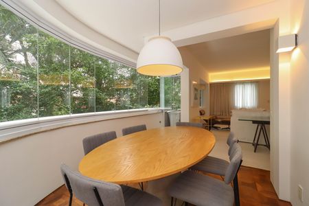 Apartamento para alugar com 110m², 2 quartos e 2 vagasVaranda