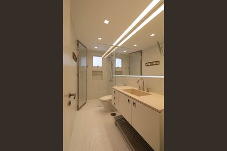 Apartamento para alugar com 110m², 2 quartos e 2 vagasBanheiro da Suíte 2