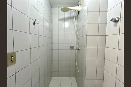 Apartamento para alugar com 105m², 3 quartos e 2 vagasBanheiro da área de serviço 