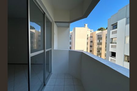 Apartamento para alugar com 105m², 3 quartos e 2 vagasVaranda