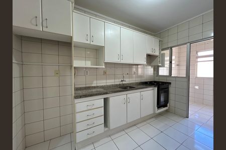 Apartamento para alugar com 105m², 3 quartos e 2 vagasCozinha