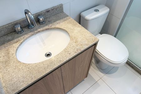 Banheiro da Suíte de apartamento para alugar com 2 quartos, 90m² em Gonzaga, Santos
