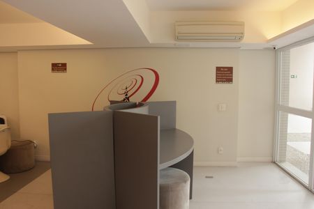 Área comum de apartamento para alugar com 2 quartos, 90m² em Gonzaga, Santos
