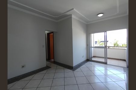 Apartamento para alugar com 3 quartos, 90m² em Planalto, Uberlândia